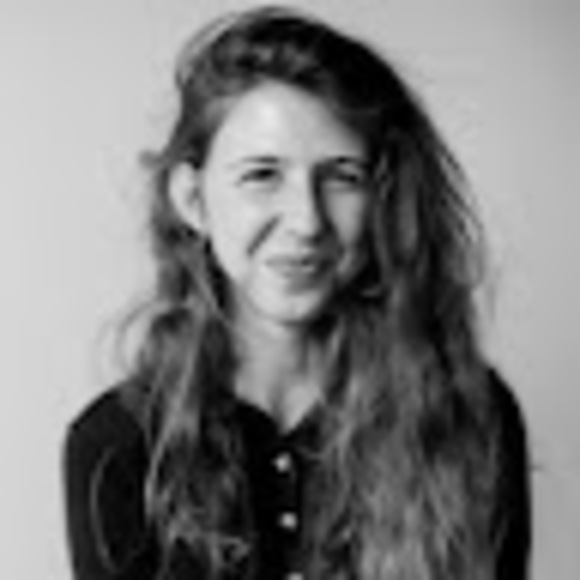 Meet your Posher, Aly - Picture 1 of 1